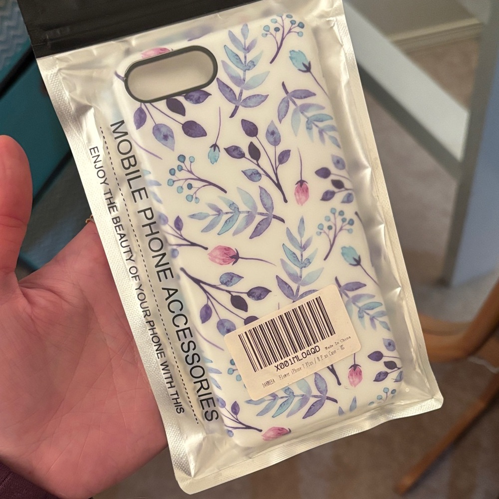 Elegant Floral Phone Case - For iPhone 7plus & 8plus, never used